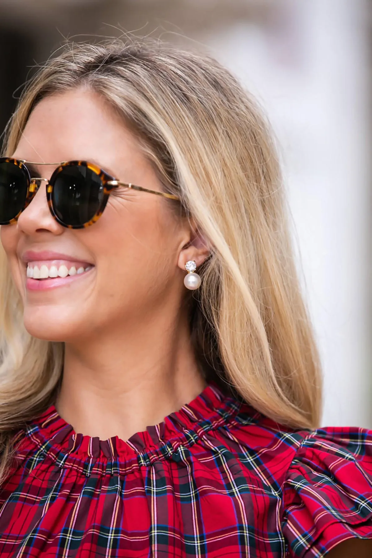 Carolyn - Big Rhinestone and Pearl Stud