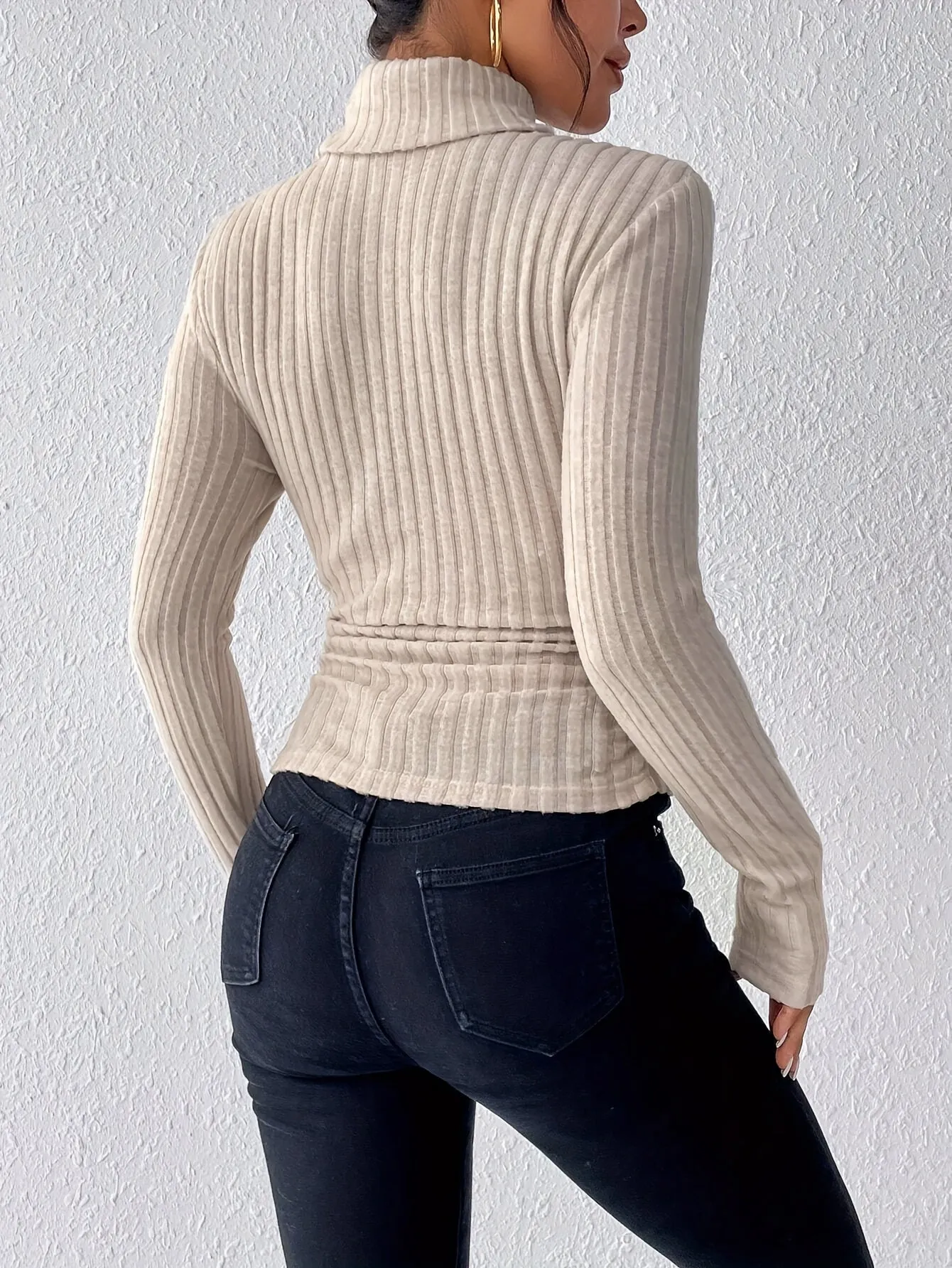Cozy Turtle Neck Slim Fit Sweater - Pullovers for Women - Soft, Elegant Solid Color Long Sleeve Sweater for Fall & Winter, Comfortable Everyday Wear with Classic Style
