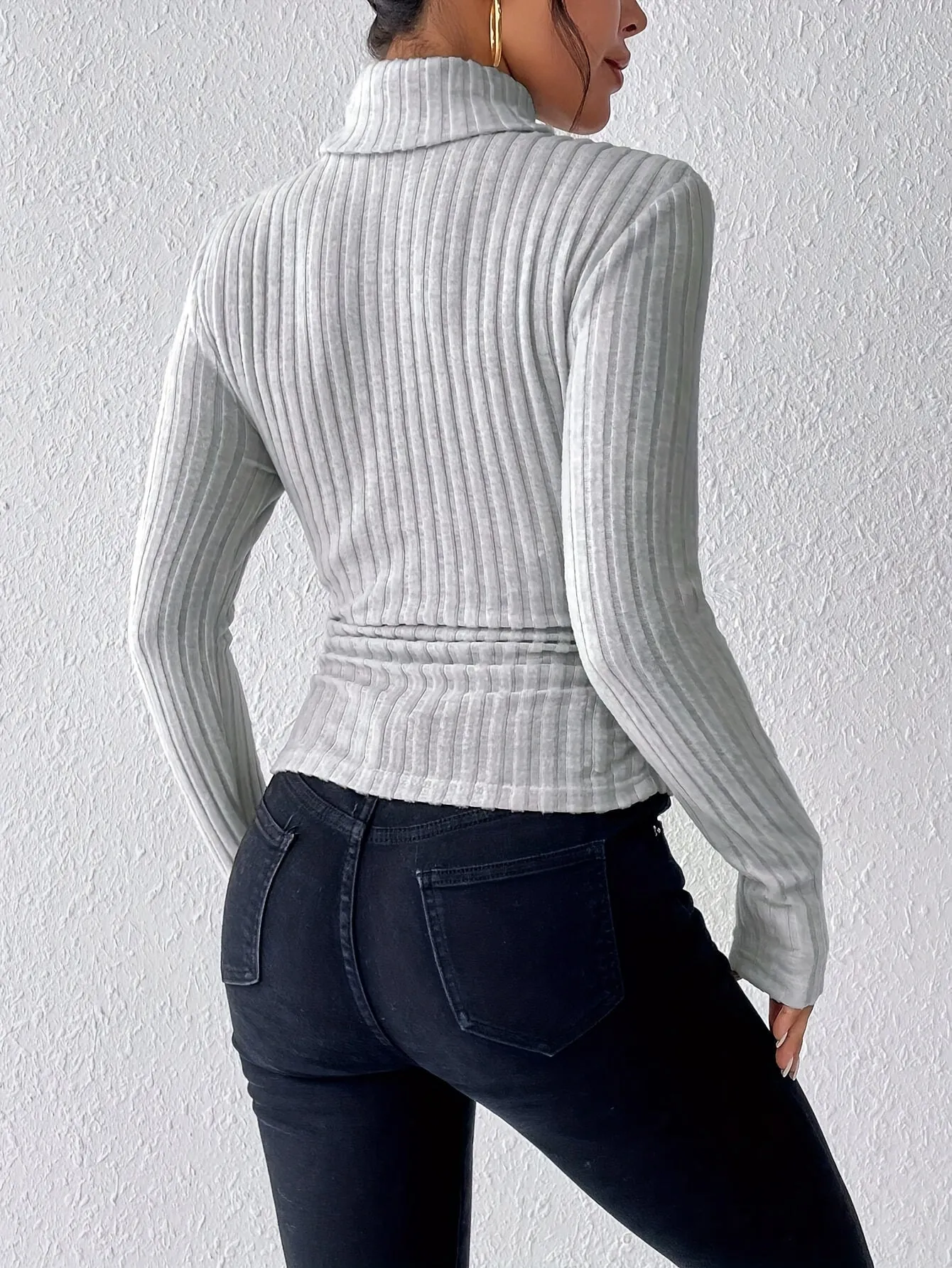 Cozy Turtle Neck Slim Fit Sweater - Pullovers for Women - Soft, Elegant Solid Color Long Sleeve Sweater for Fall & Winter, Comfortable Everyday Wear with Classic Style