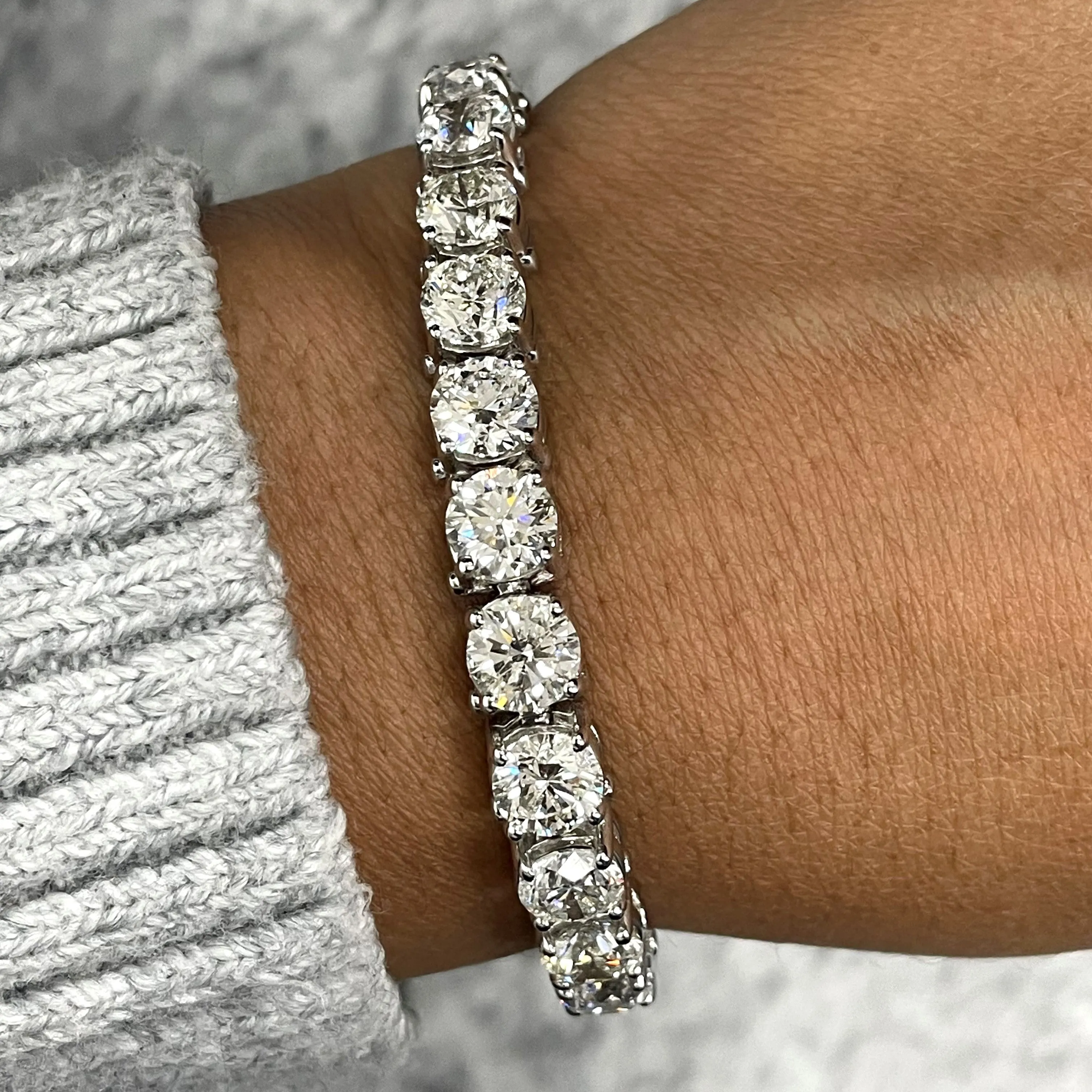 Diamond Tennis Bracelet (26.01 ct Diamonds) in White Gold