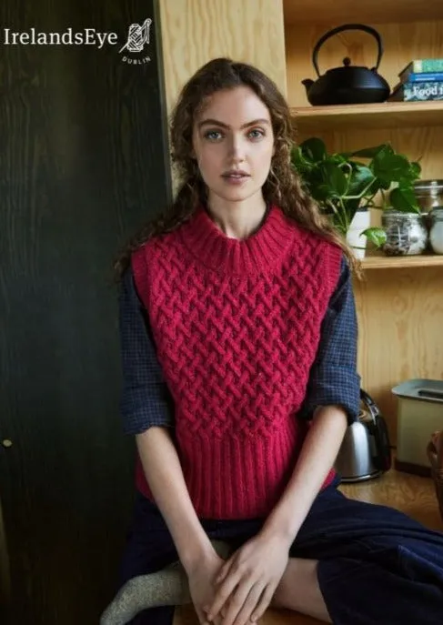 IrelandsEye Trellis Cropped Vest - Bramble Berry