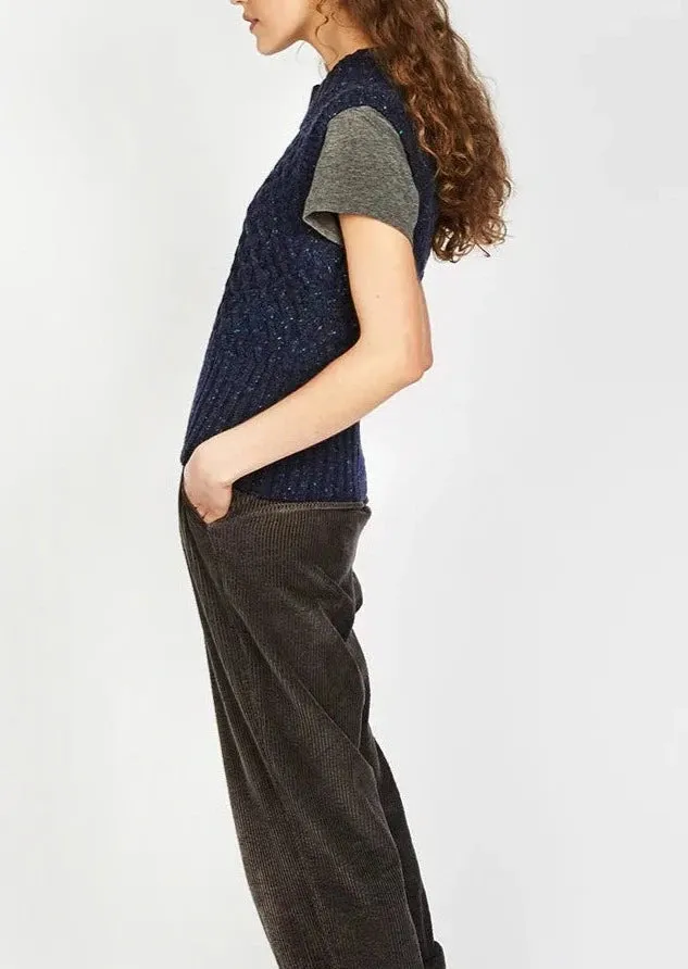 IrelandsEye Trellis Cropped Vest | Rich Navy