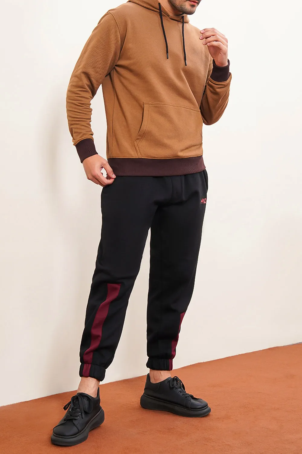 Men'S Jumbo Fleece Jumper In Camel Colour