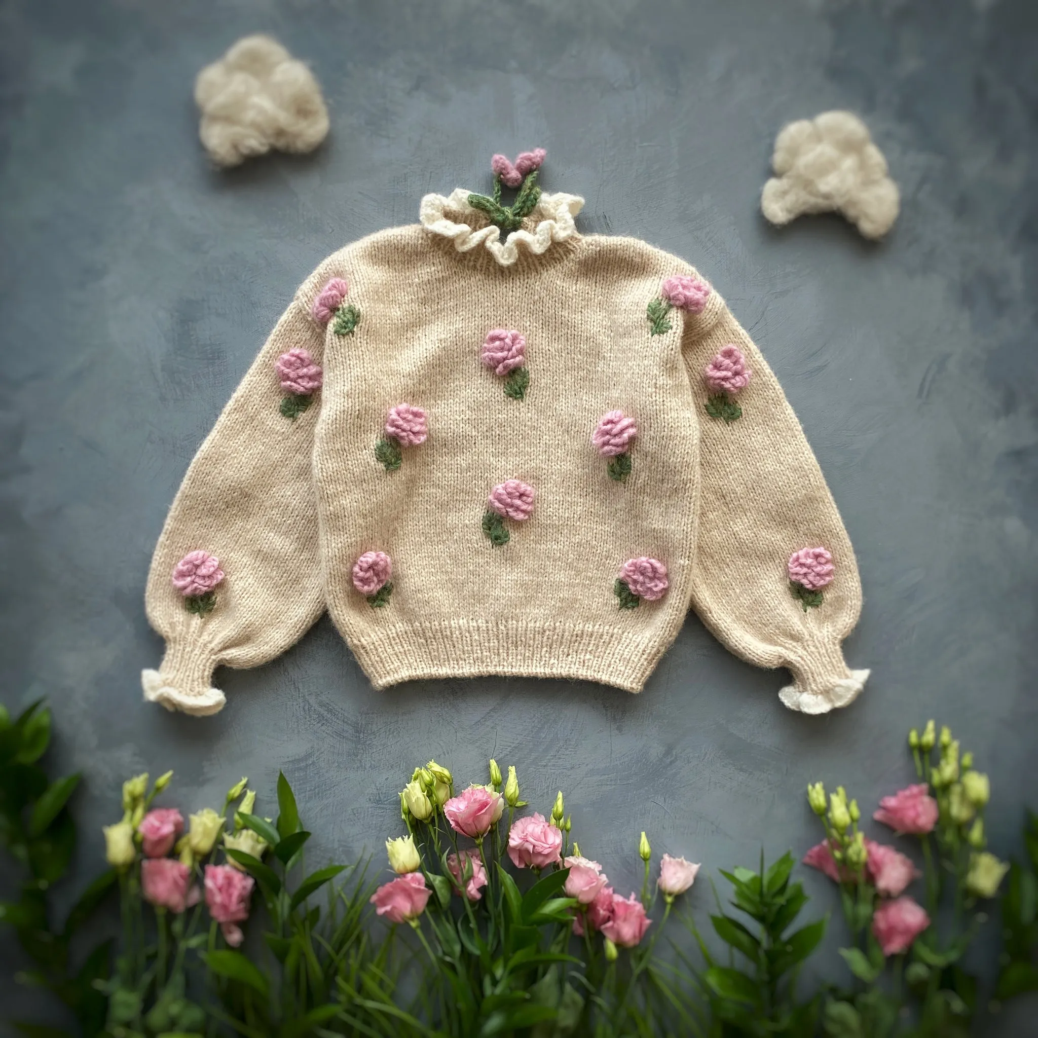 Roses pullover | Wheat