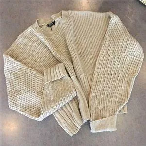 Women’s Tan Crew Neck Sweater Ribbed Knit Hemline
